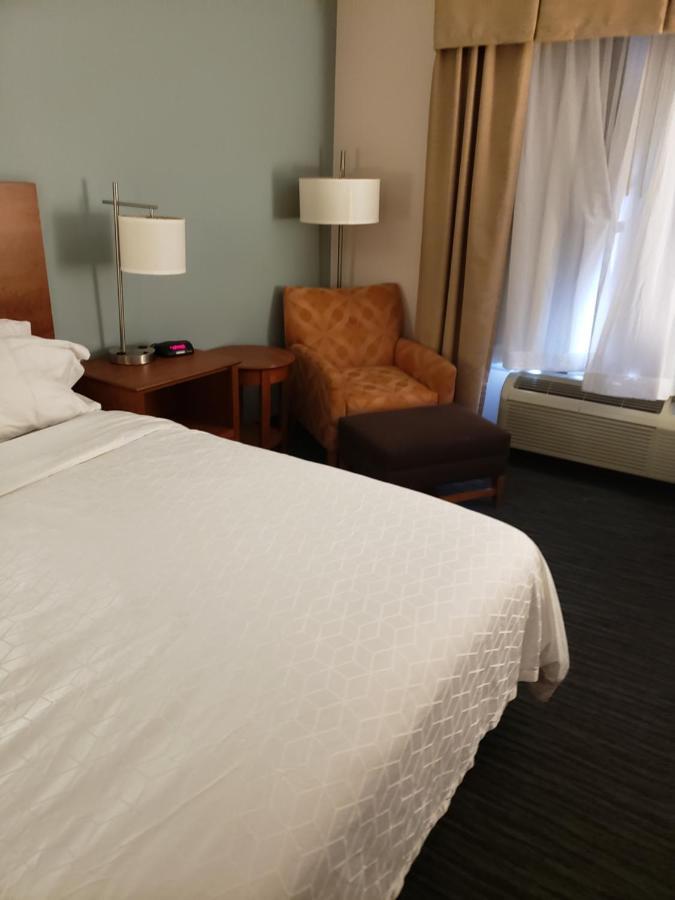 Holiday Inn Express Richmond-Brandermill-Hull Street By Ihg Eksteriør billede