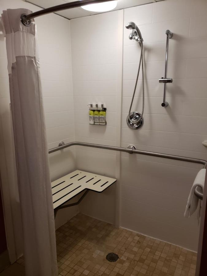 Holiday Inn Express Richmond-Brandermill-Hull Street By Ihg Eksteriør billede