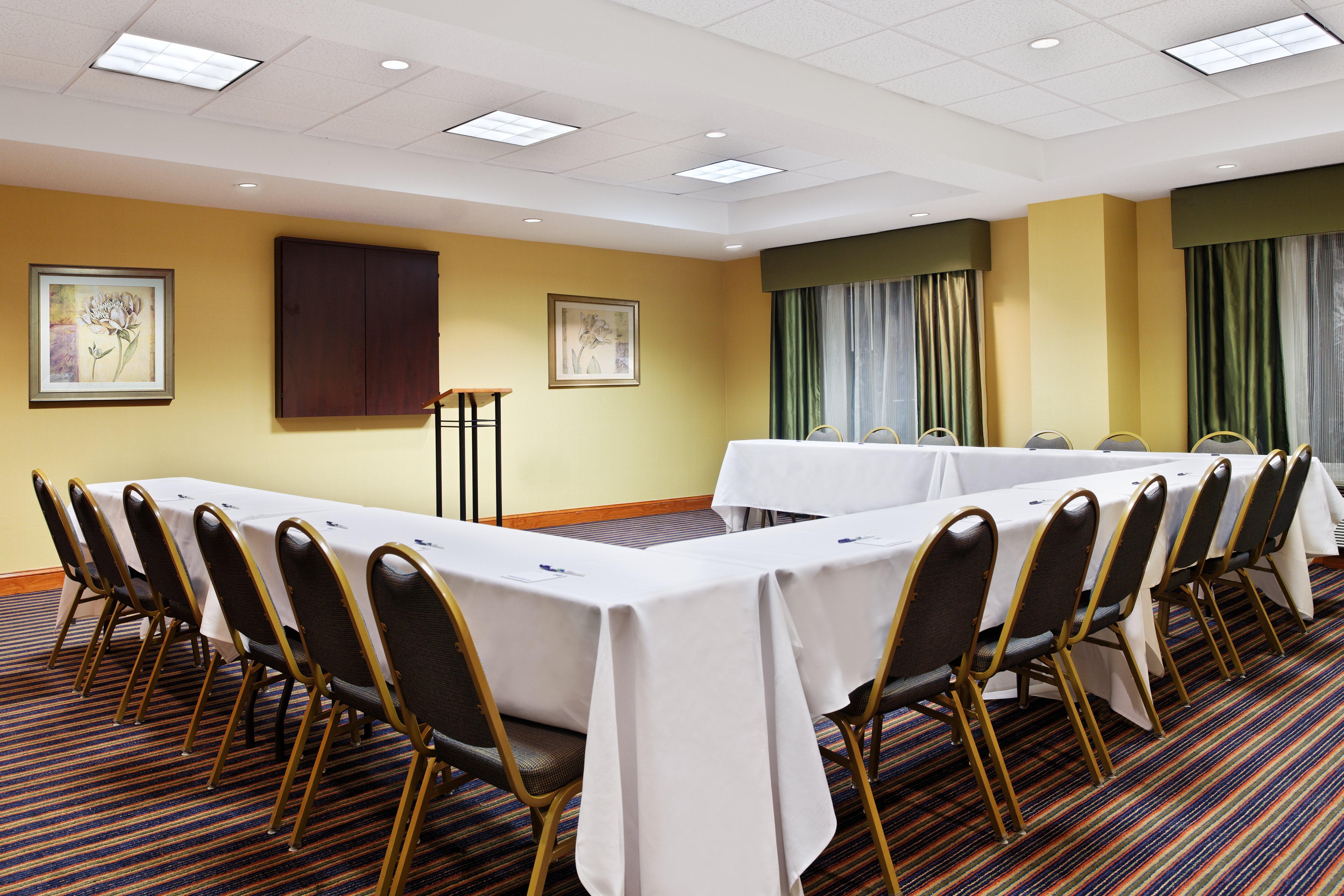 Holiday Inn Express Richmond-Brandermill-Hull Street By Ihg Eksteriør billede